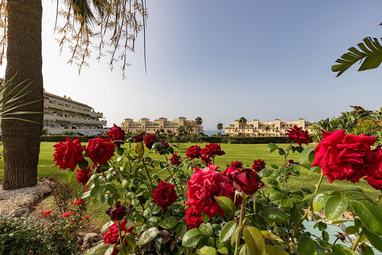La Cala Gorgeous 2 Bedroom Apartment With Stunning Gardens, Pools And Sea Views El Faro Exterior photo